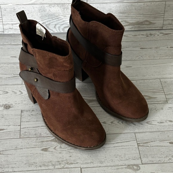 Old Navy Womens Brown Strappy Ankle Boots Block Heel Size 6 - Picture 1 of 9